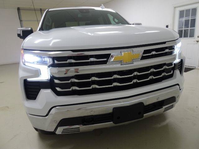 Used 2023 Chevrolet Silverado 1500 LTZ AWD/4WD image 9