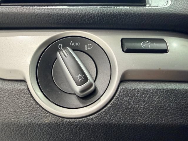 Used 2014 Volkswagen Passat 1.8T Wolfsburg Edition FWD image 17