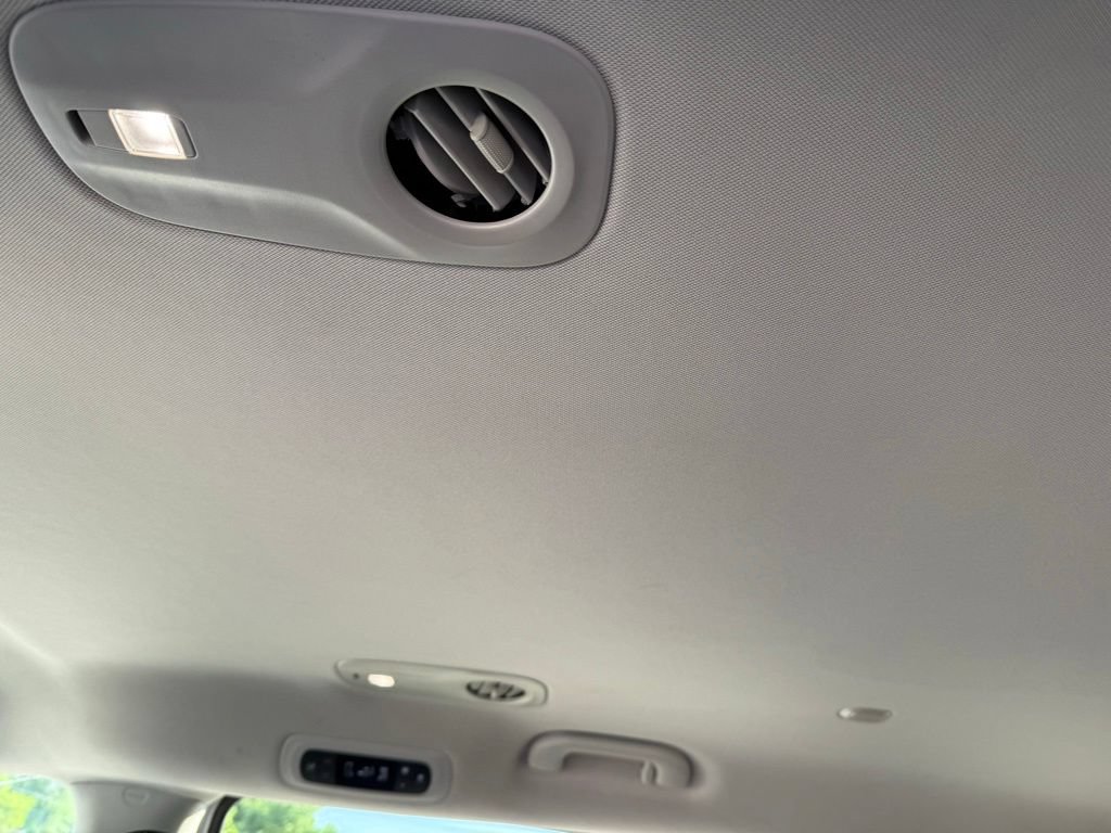 Used 2023 Chrysler Voyager LX FWD image 41