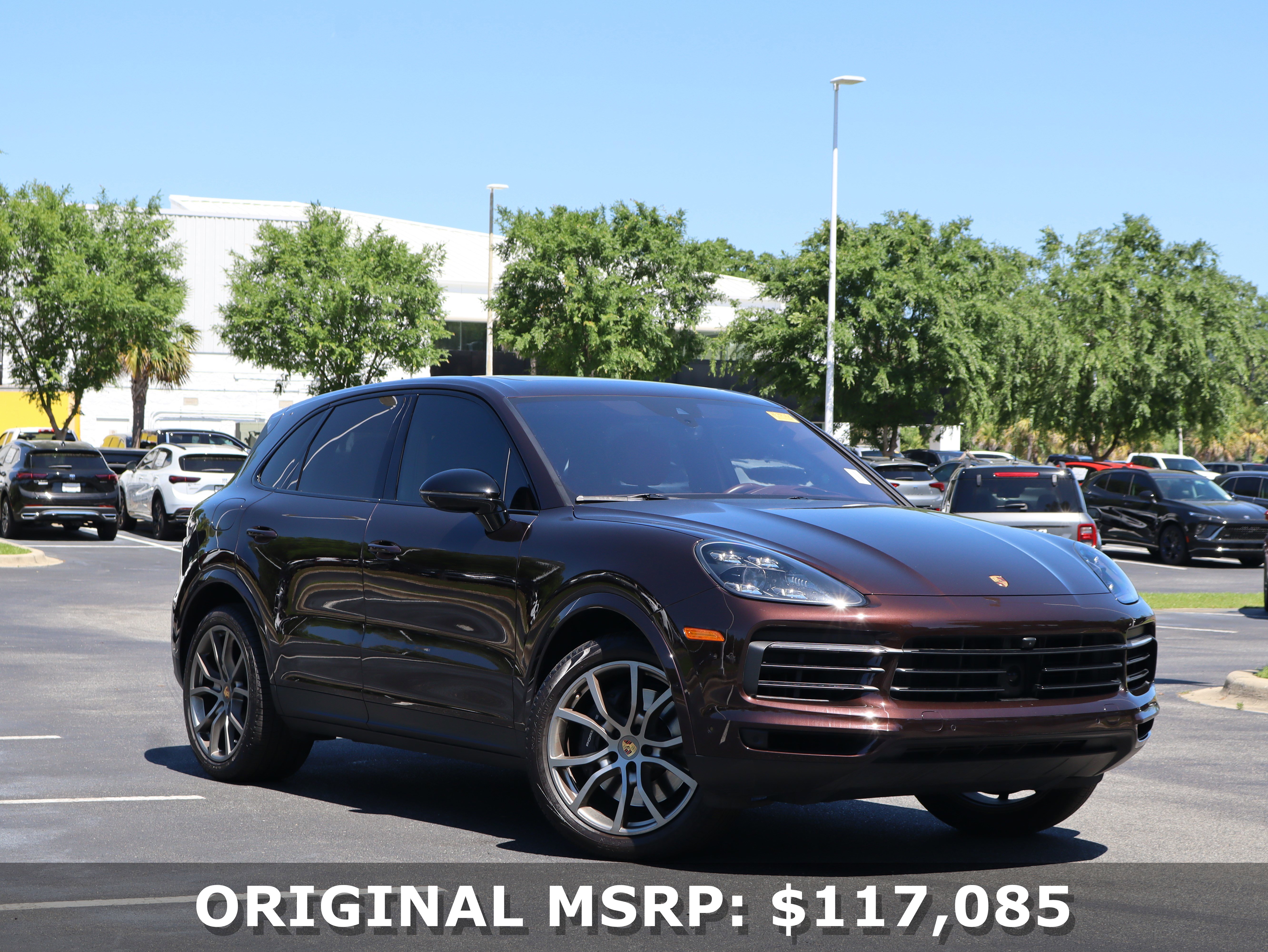 Used 2022 Porsche Cayenne AWD/4WD image 2
