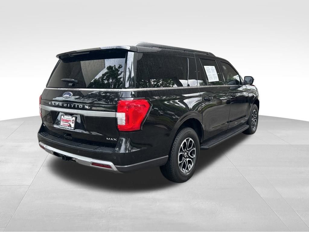 Used 2024 Ford Expedition Max XLT AWD/4WD image 3