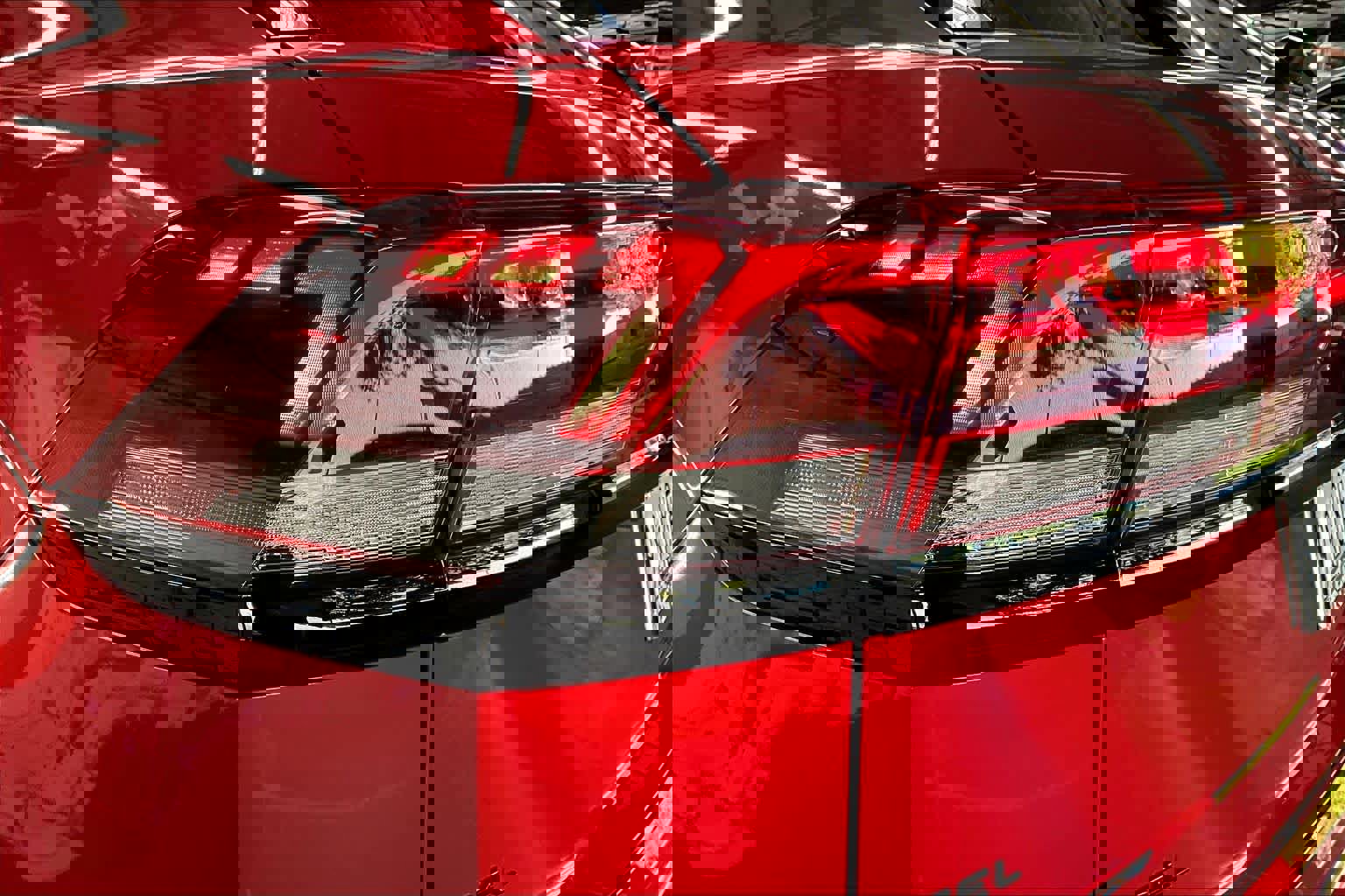 Used 2025 Volkswagen Atlas Cross Sport SEL R-Line image 32