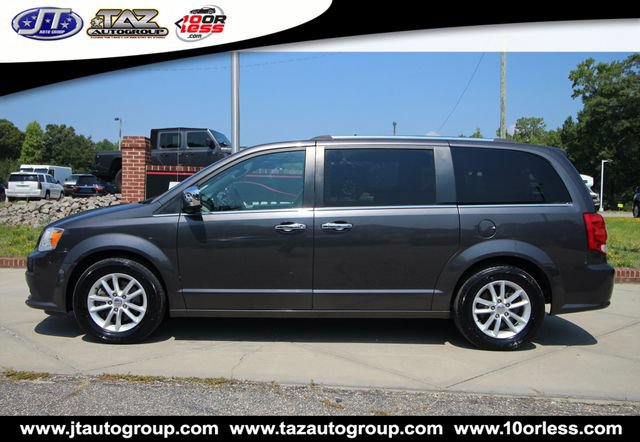 Used 2020 Dodge Grand Caravan SXT FWD image 3