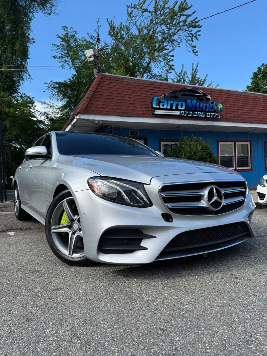 Used 2017 Mercedes-Benz E 300 4MATIC image 1