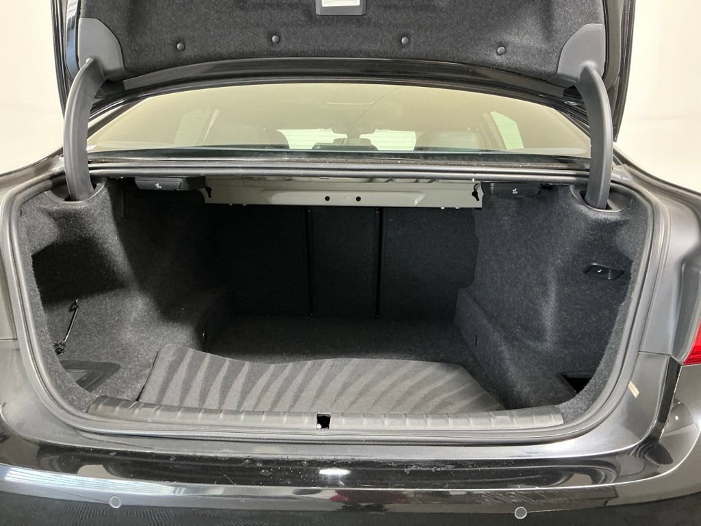 Used 2018 BMW 540i RWD image 29