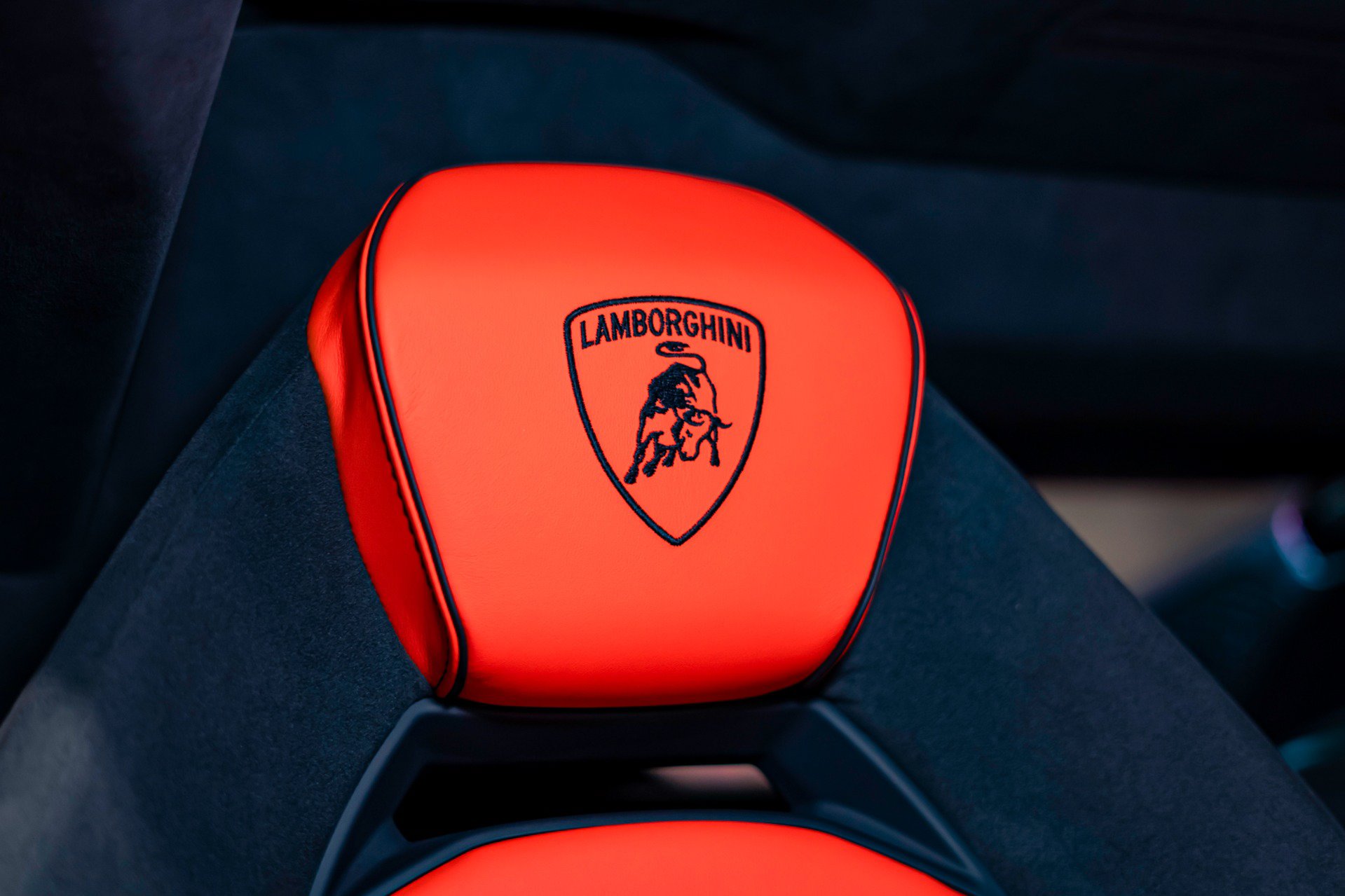 Used 2025 Lamborghini Revuelto AWD/4WD image 16
