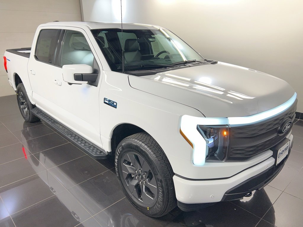 New 2025 Ford F150 Lightning Lariat