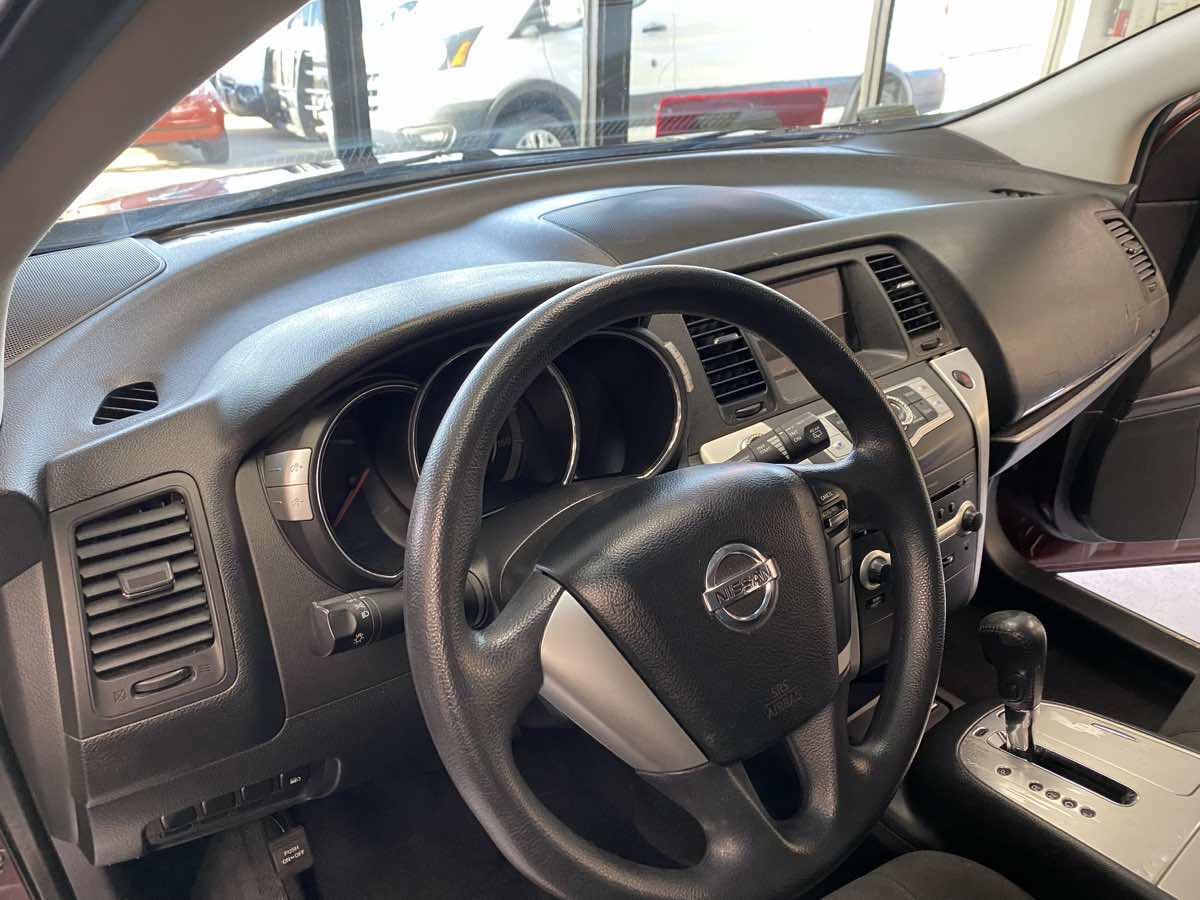 Used 2010 Nissan Murano S image 13