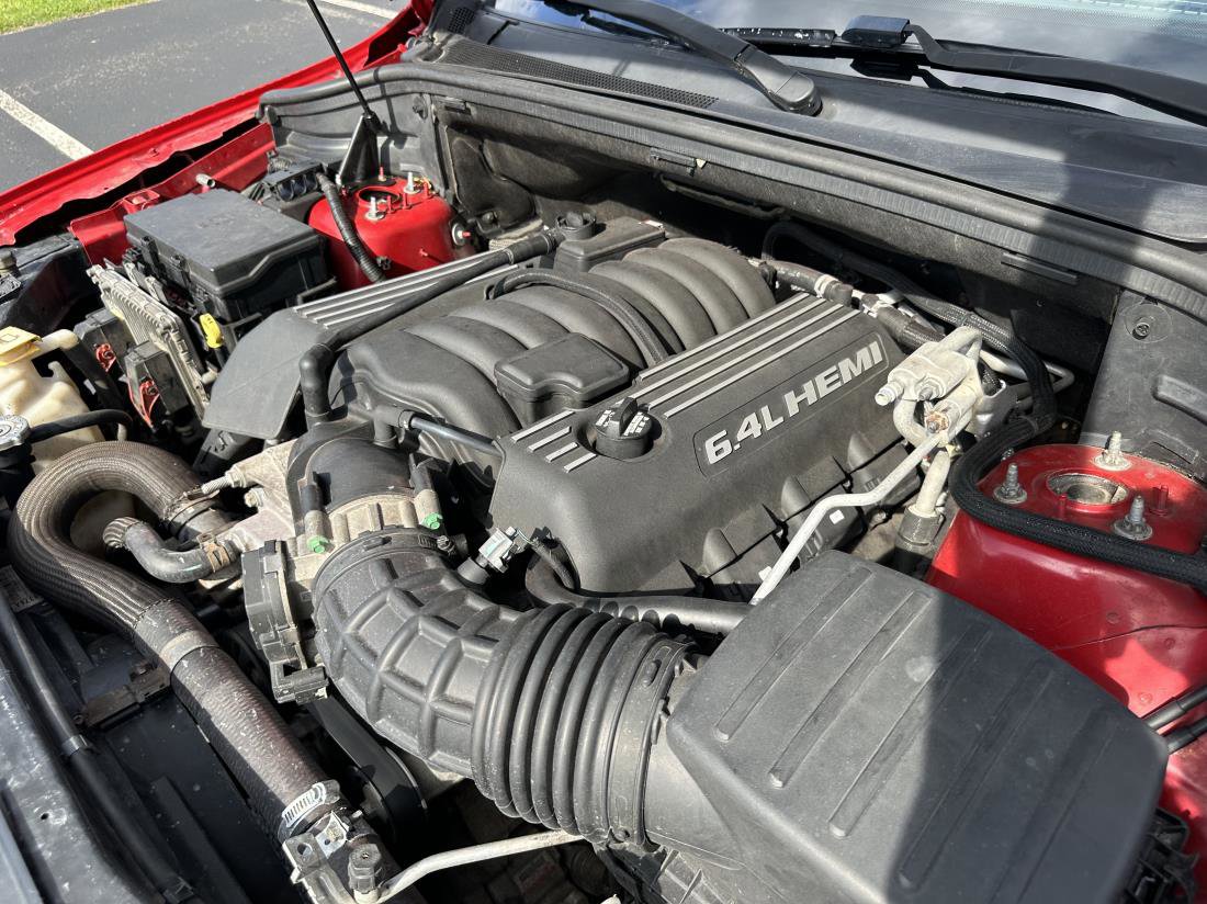 Used 2016 Jeep Grand Cherokee SRT image 19