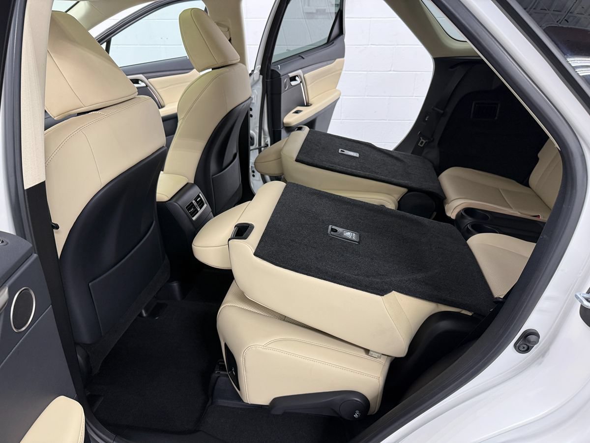 Used 2022 Lexus RX 450hL Luxury w/ Cold Area Package (CT) AWD/4WD image 16