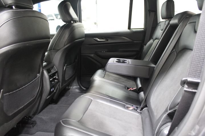 Used 2023 Jeep Grand Cherokee Altitude AWD/4WD image 51