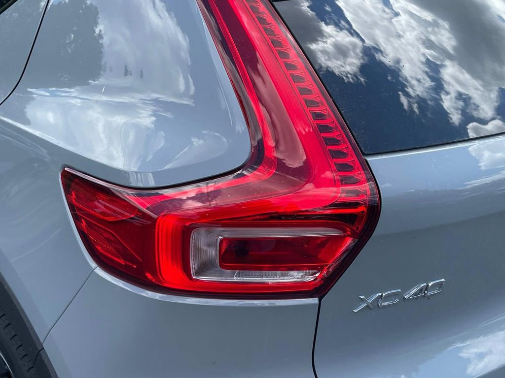 New 2026 Volvo XC40 B5 Plus w/ Protection Package Premier image 9