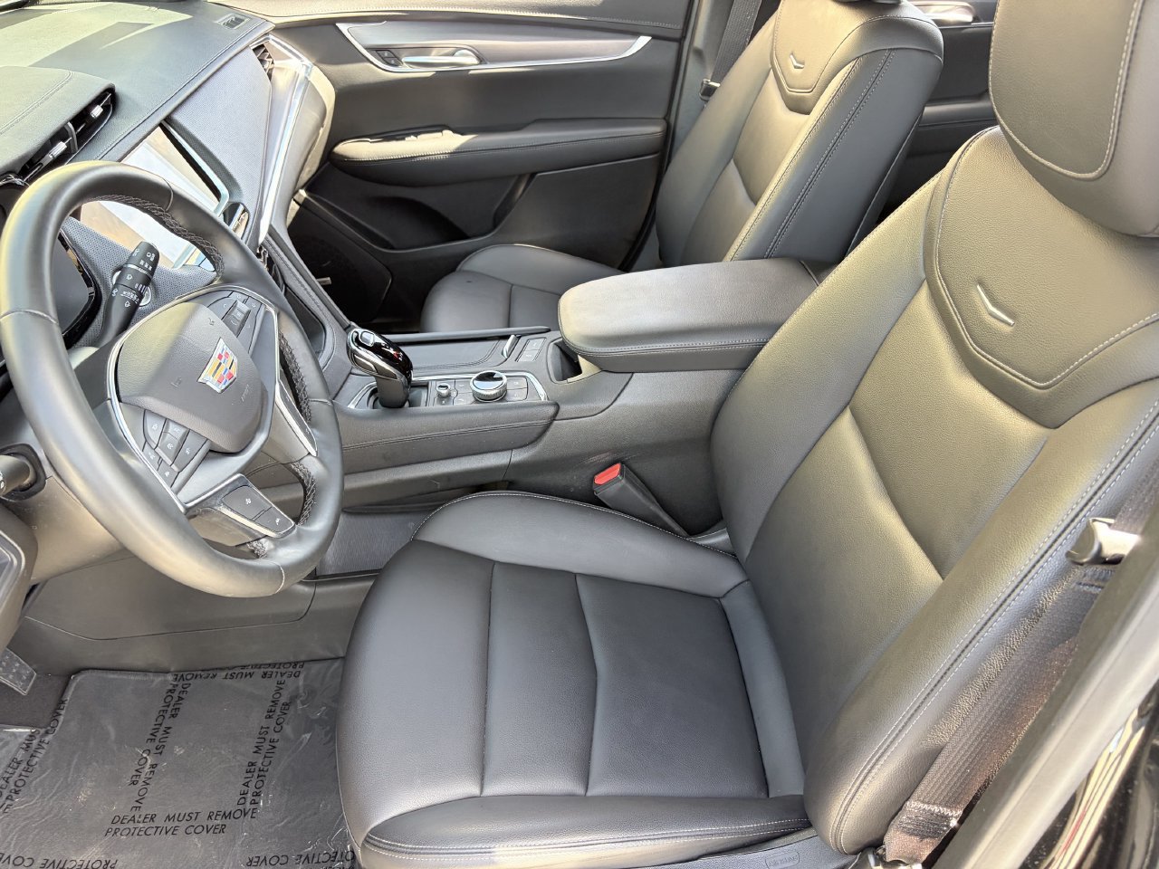 Certified 2024 Cadillac XT5 Luxury w/ LPO, Floor Liner Package FWD image 21