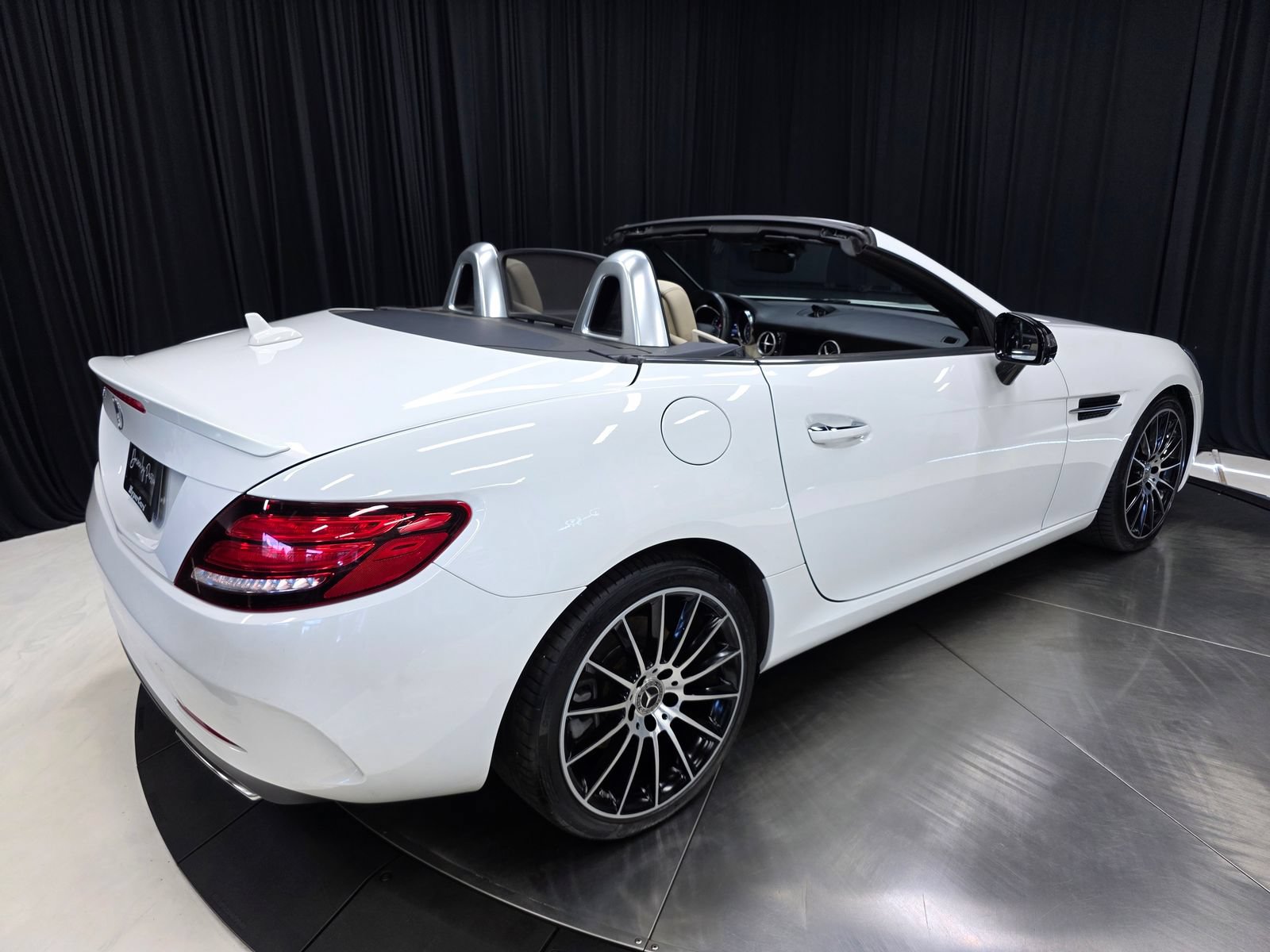 Used 2019 Mercedes-Benz SLC 300 image 47