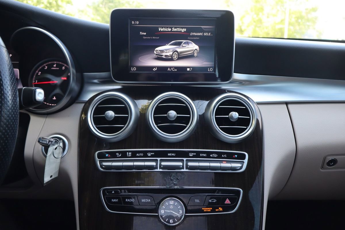Used 2018 Mercedes-Benz C 300 4MATIC Sedan w/ Premium Package image 35
