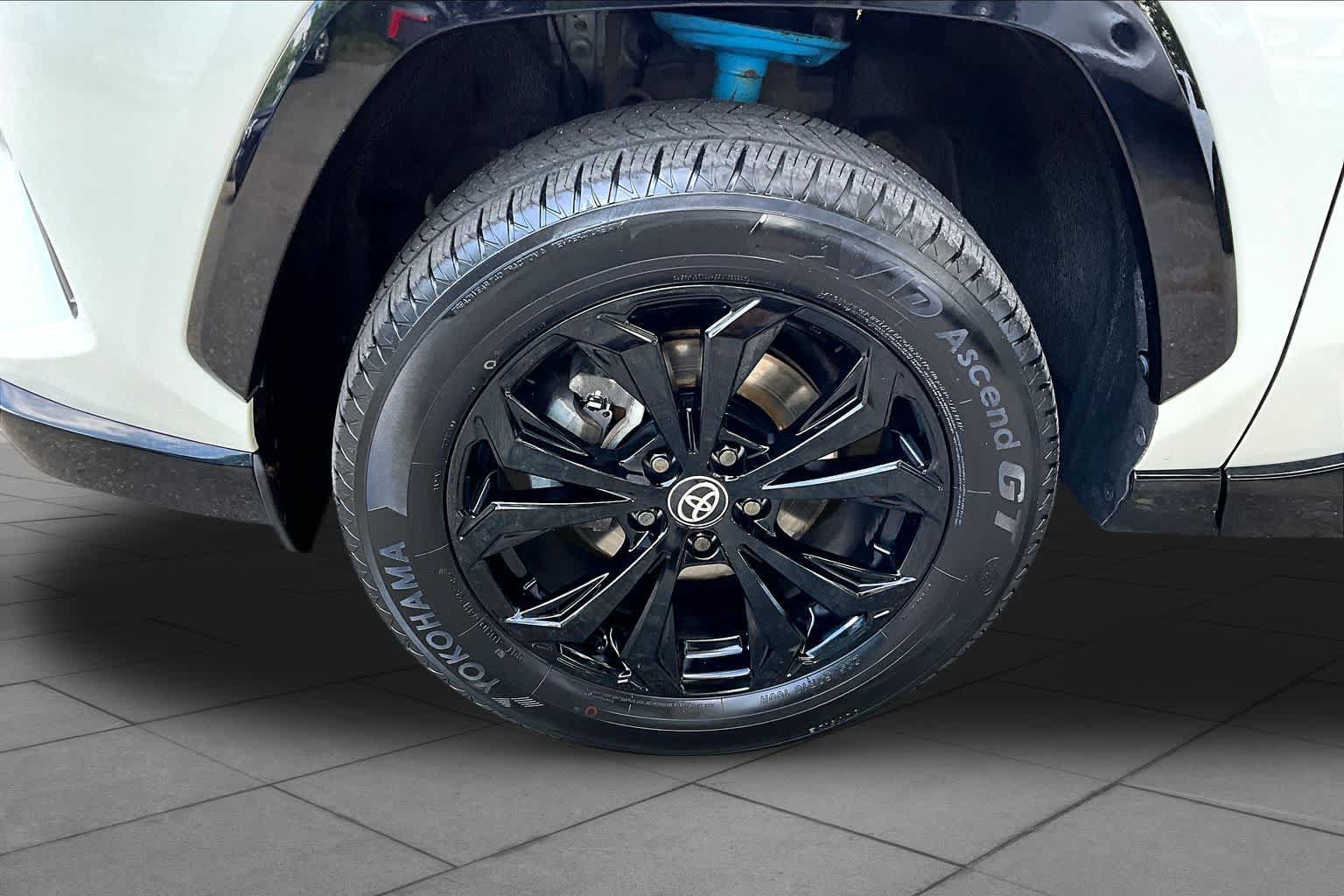 Certified 2022 Toyota RAV4 XSE AWD/4WD image 11