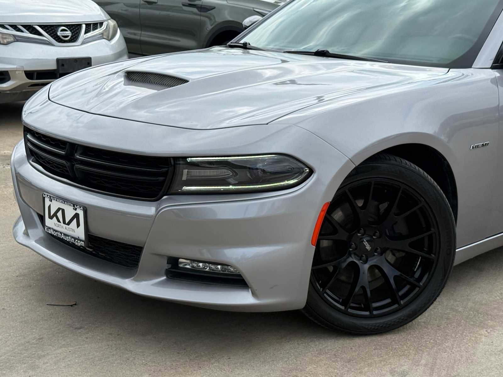 Used 2017 Dodge Charger R/T w/ Driver Confidence Group RWD image 2