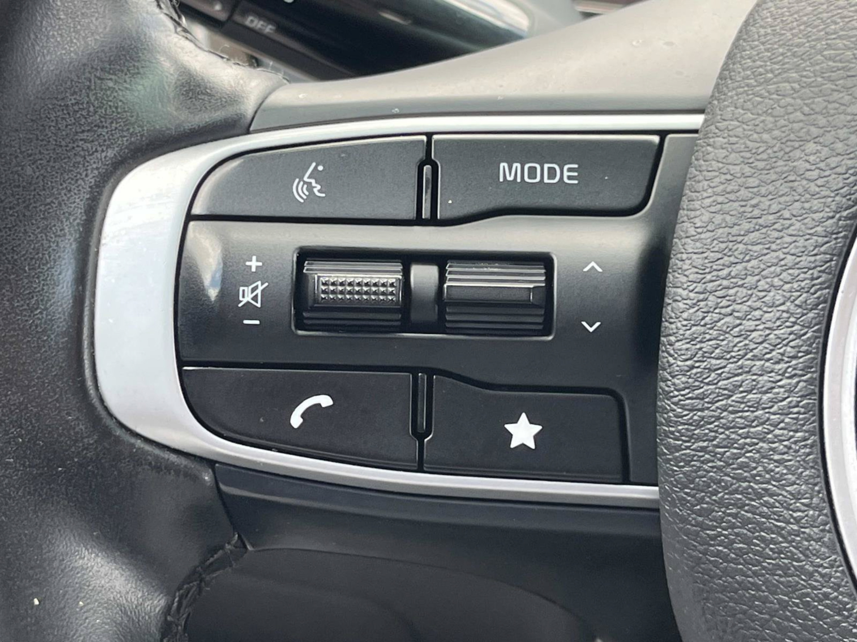 Used 2023 Kia Sportage SX FWD image 33