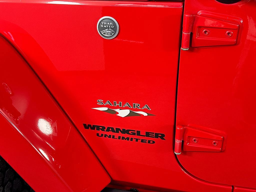 Used 2016 Jeep Wrangler Unlimited Sahara w/ Connectivity Group image 26