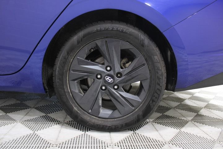 Used 2023 Hyundai Elantra SEL image 34