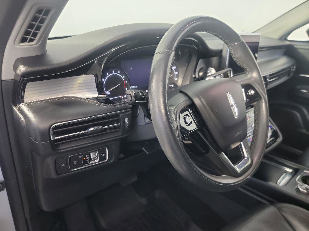 Used 2021 Lincoln Corsair AWD w/ Premium Package image 17