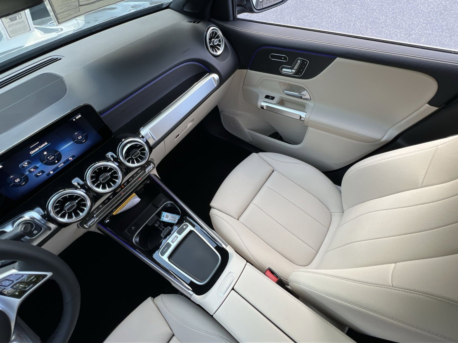 New 2026 Mercedes-Benz GLB 250 4MATIC image 14
