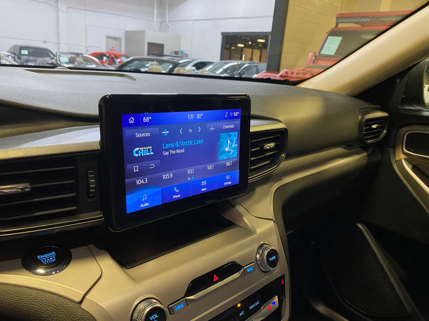 Used 2023 Ford Explorer XLT image 20