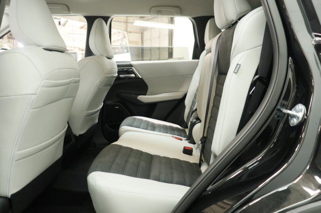 New 2026 Mitsubishi Outlander SE FWD image 23