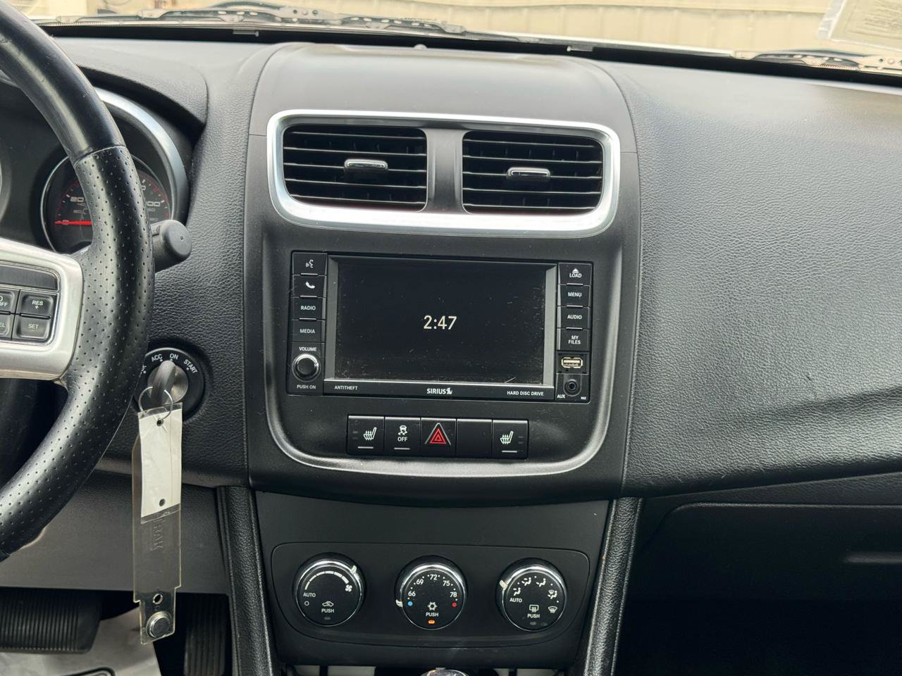 Used 2013 Dodge Avenger R/T FWD image 17