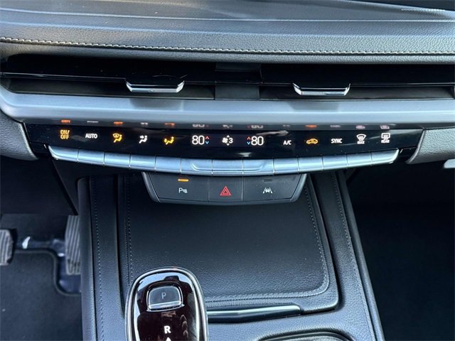 Used 2024 Cadillac XT4 Premium Luxury image 16