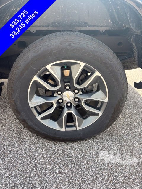 Used 2024 Chevrolet Silverado 1500 LT AWD/4WD image 15