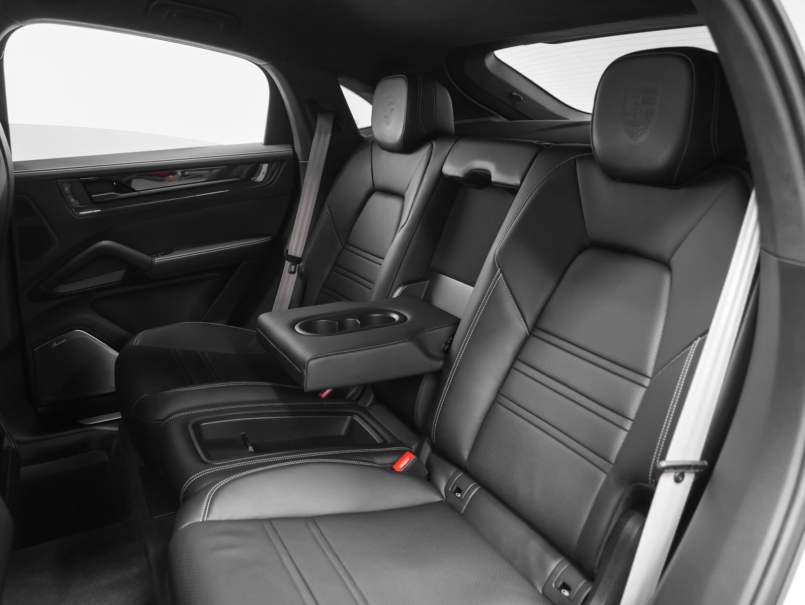 Certified 2025 Porsche Cayenne Turbo GT AWD/4WD image 55