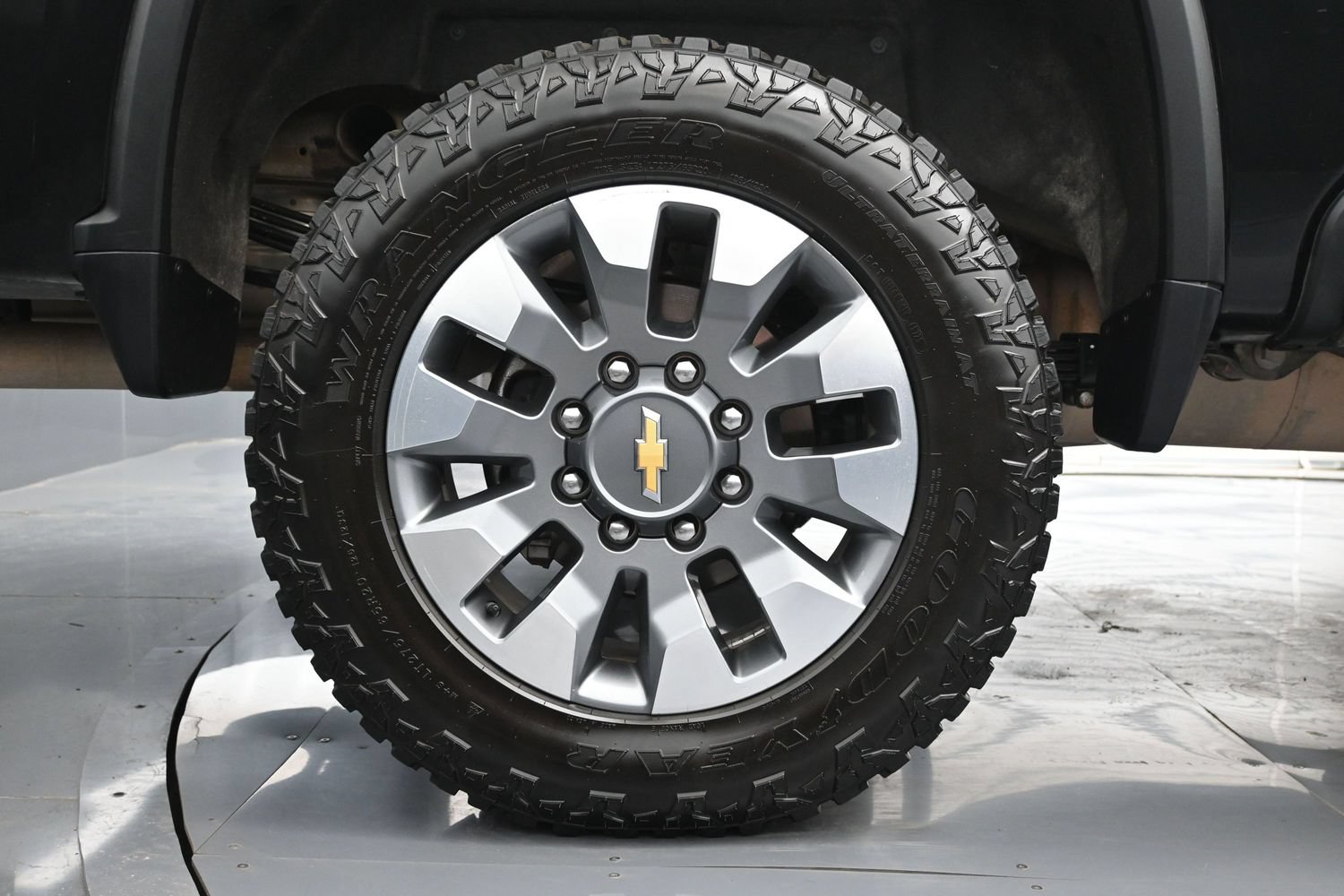 Used 2024 Chevrolet Silverado 2500 LT AWD/4WD image 18