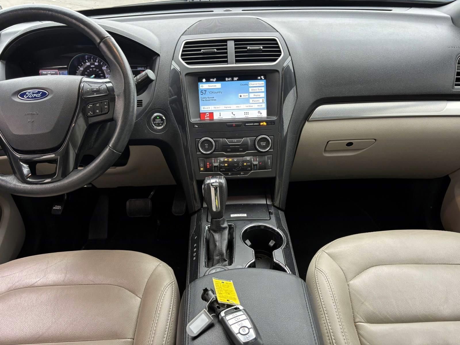 Used 2018 Ford Explorer XLT w/ Equipment Group 202A image 28