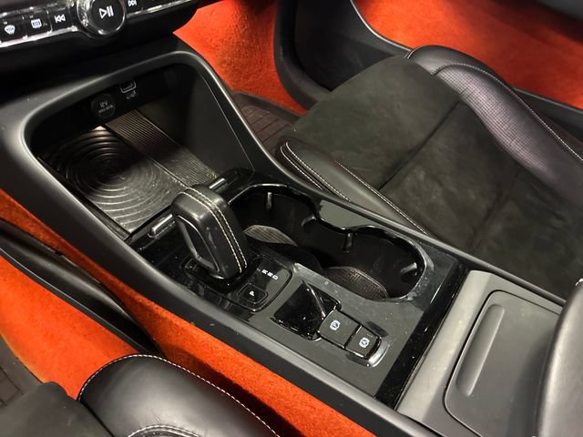 Used 2019 Volvo XC40 T5 R-Design AWD/4WD image 25
