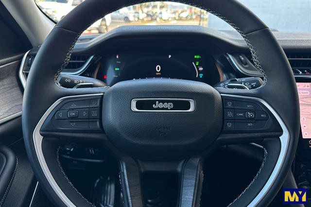 Used 2024 Jeep Grand Cherokee Limited 4xe image 28