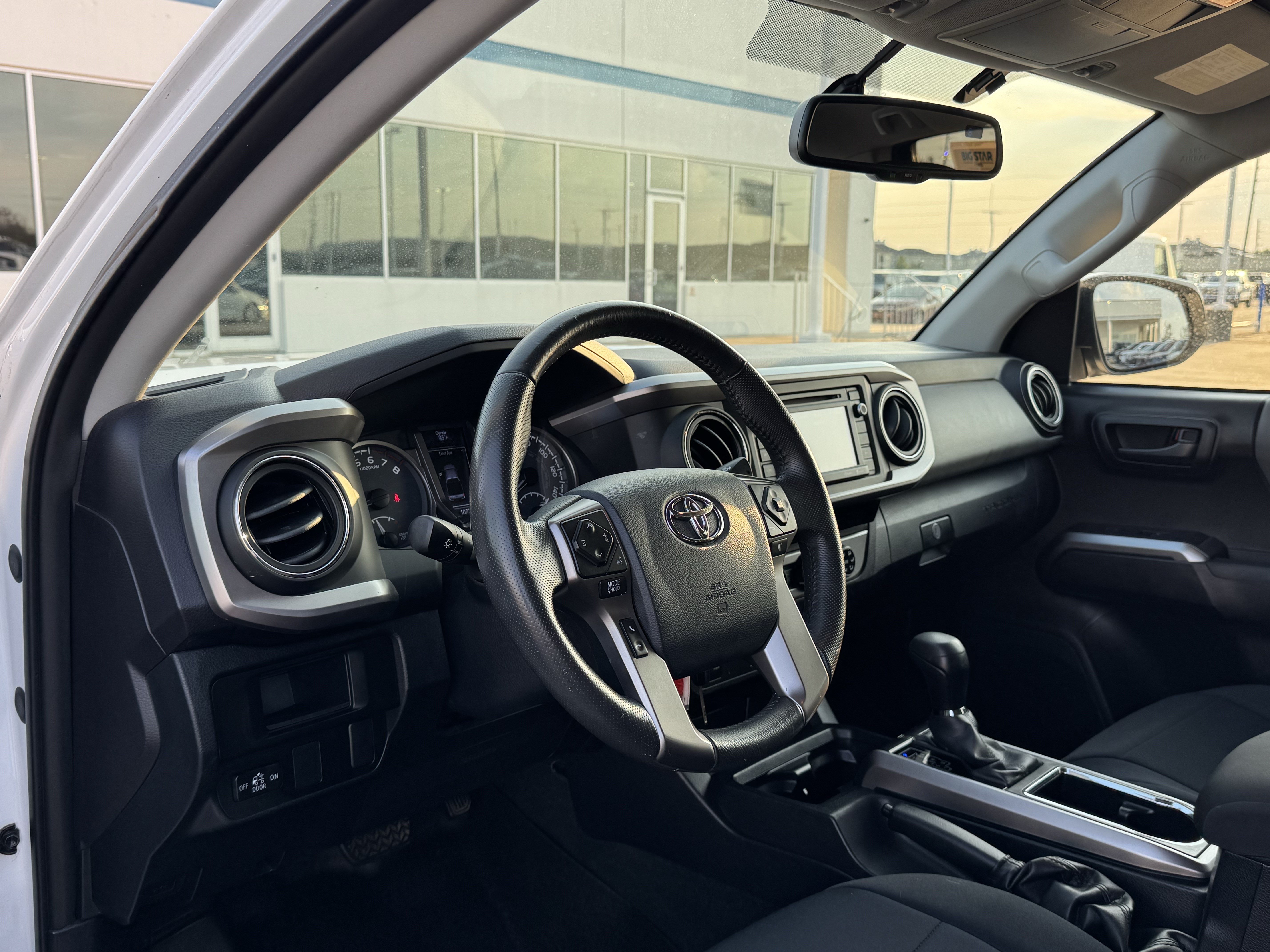 Used 2017 Toyota Tacoma SR5 w/ Tow Package RWD image 16