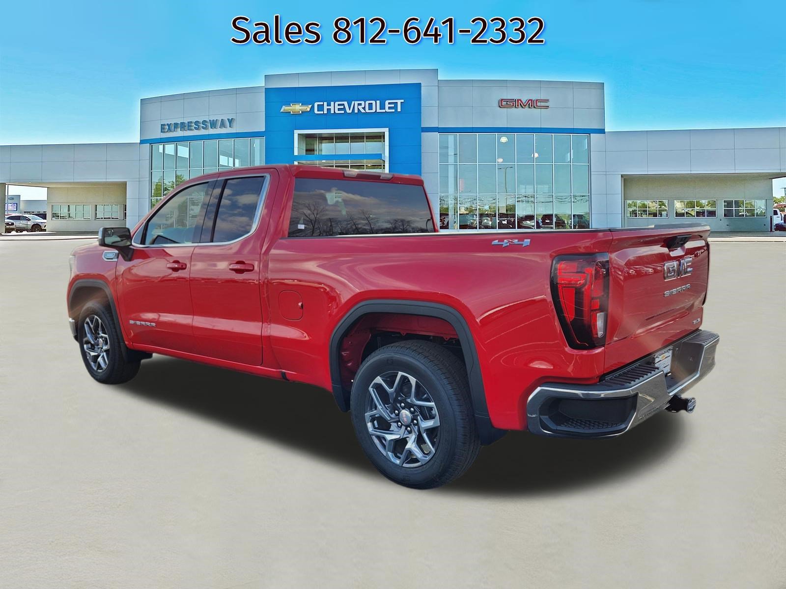 New 2026 GMC Sierra 1500 SLE image 3