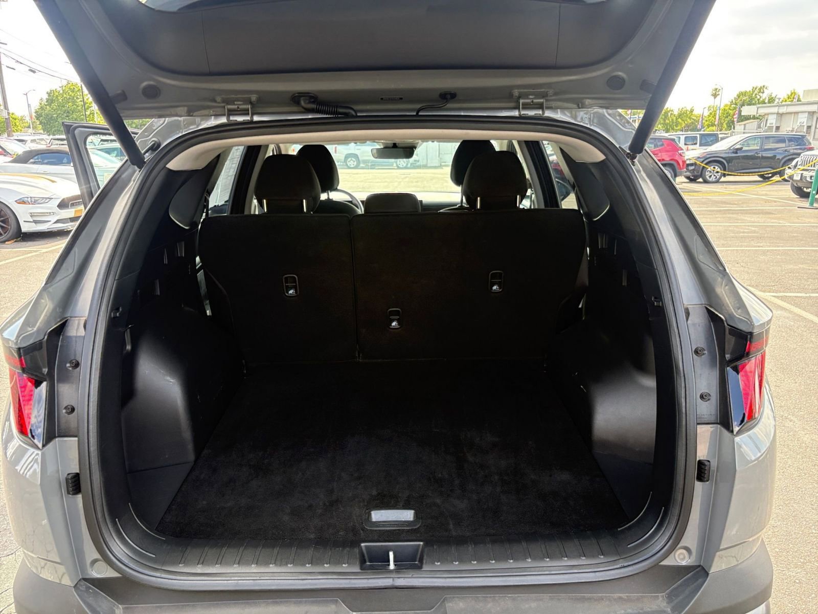 Used 2025 Hyundai Tucson SEL AWD/4WD image 34
