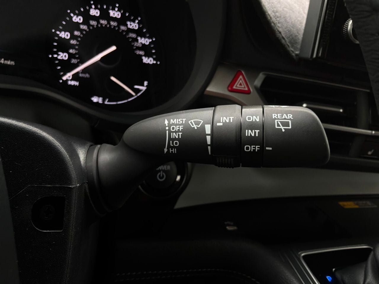 Used 2025 Toyota Sienna XLE FWD image 39