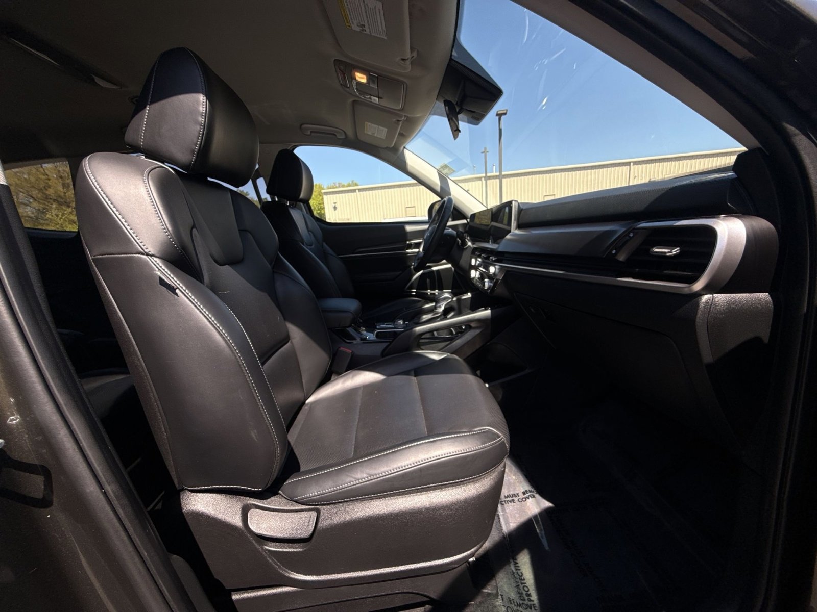 Used 2024 Kia Telluride S image 25