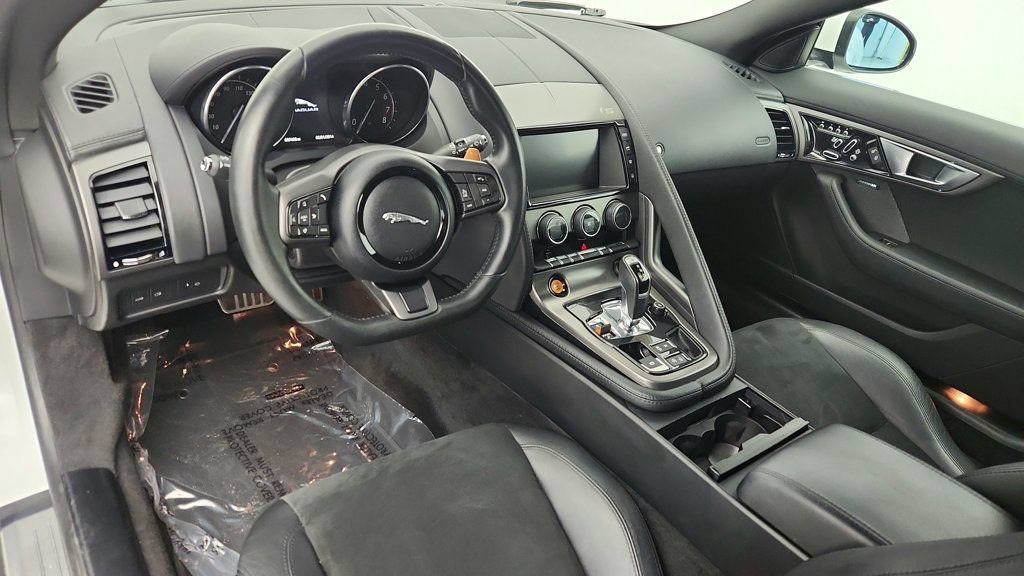 Used 2016 Jaguar F-TYPE S RWD image 12
