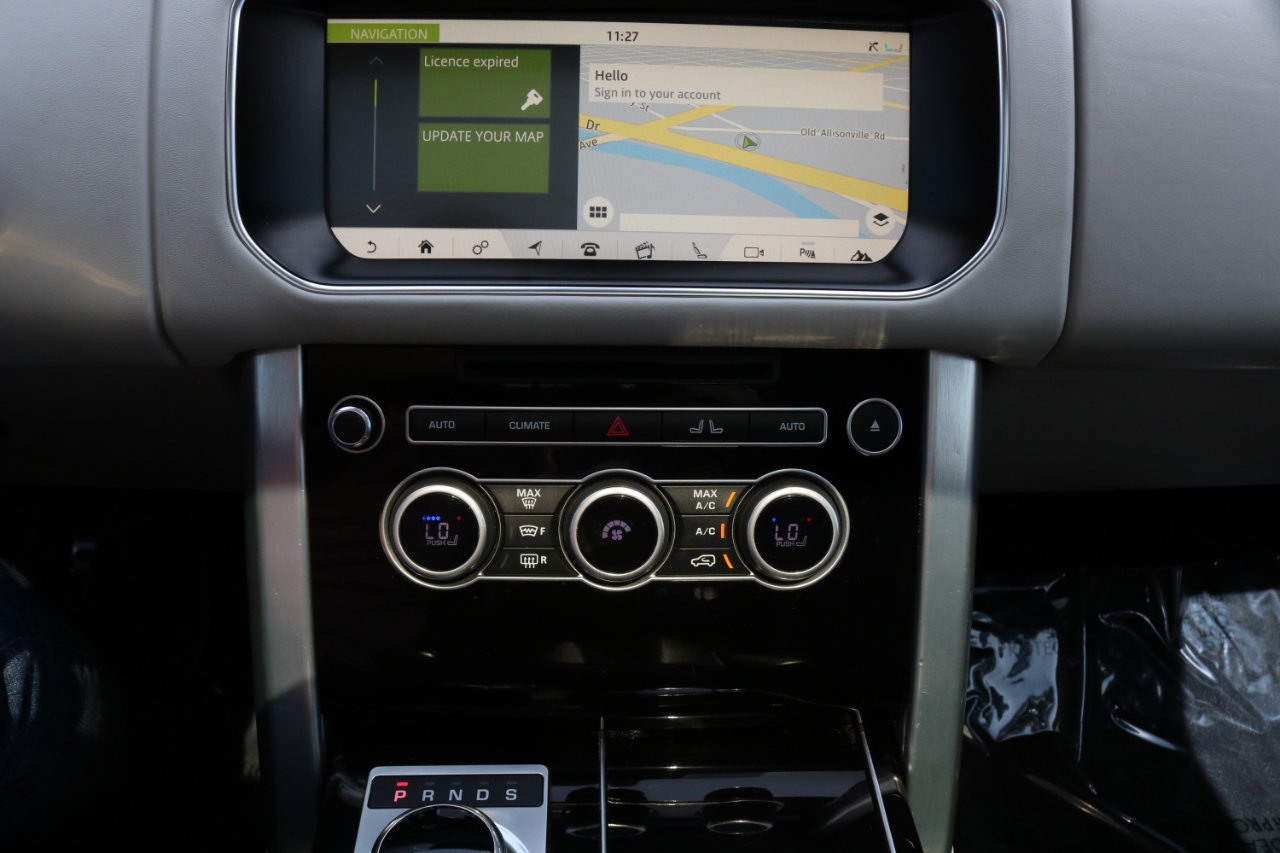 Used 2017 Land Rover Range Rover Supercharged image 35