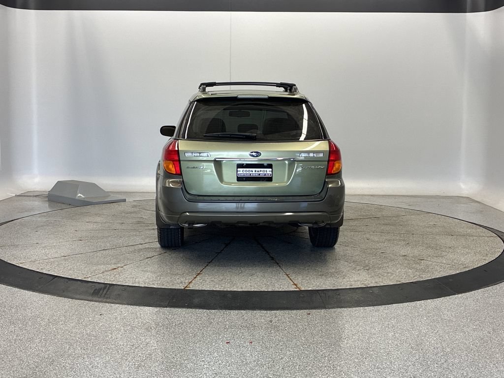 Used 2006 Subaru Outback 2.5i Limited w/ Popular Equipment Group 2B AWD/4WD image 4