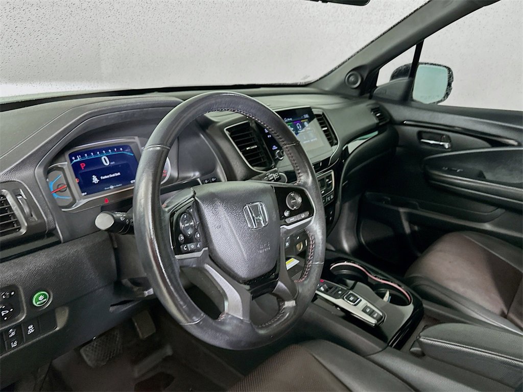 Certified 2022 Honda Pilot Black Edition image 10