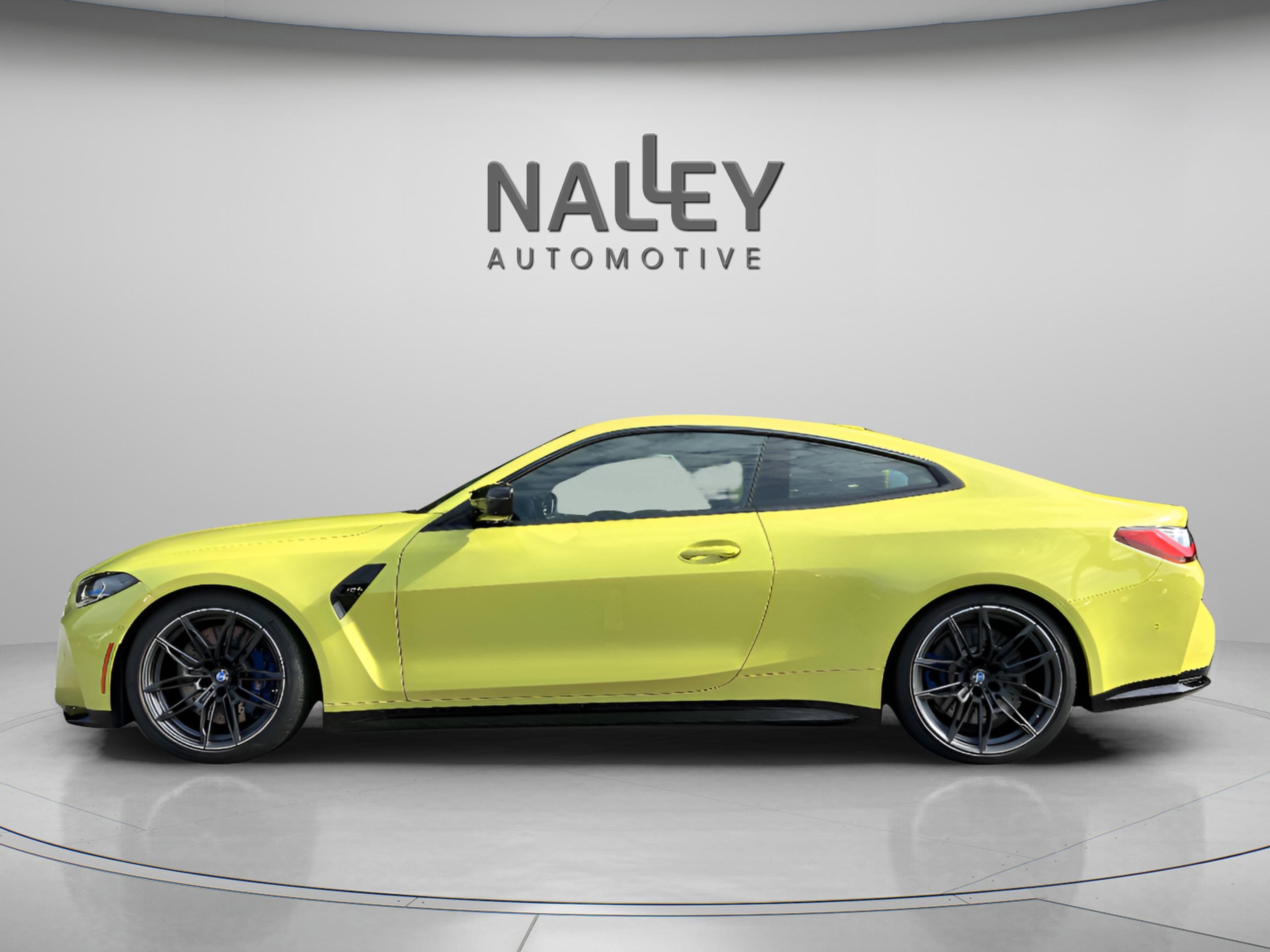 Used 2024 BMW M4 Coupe w/ M Carbon Exterior Package image 2