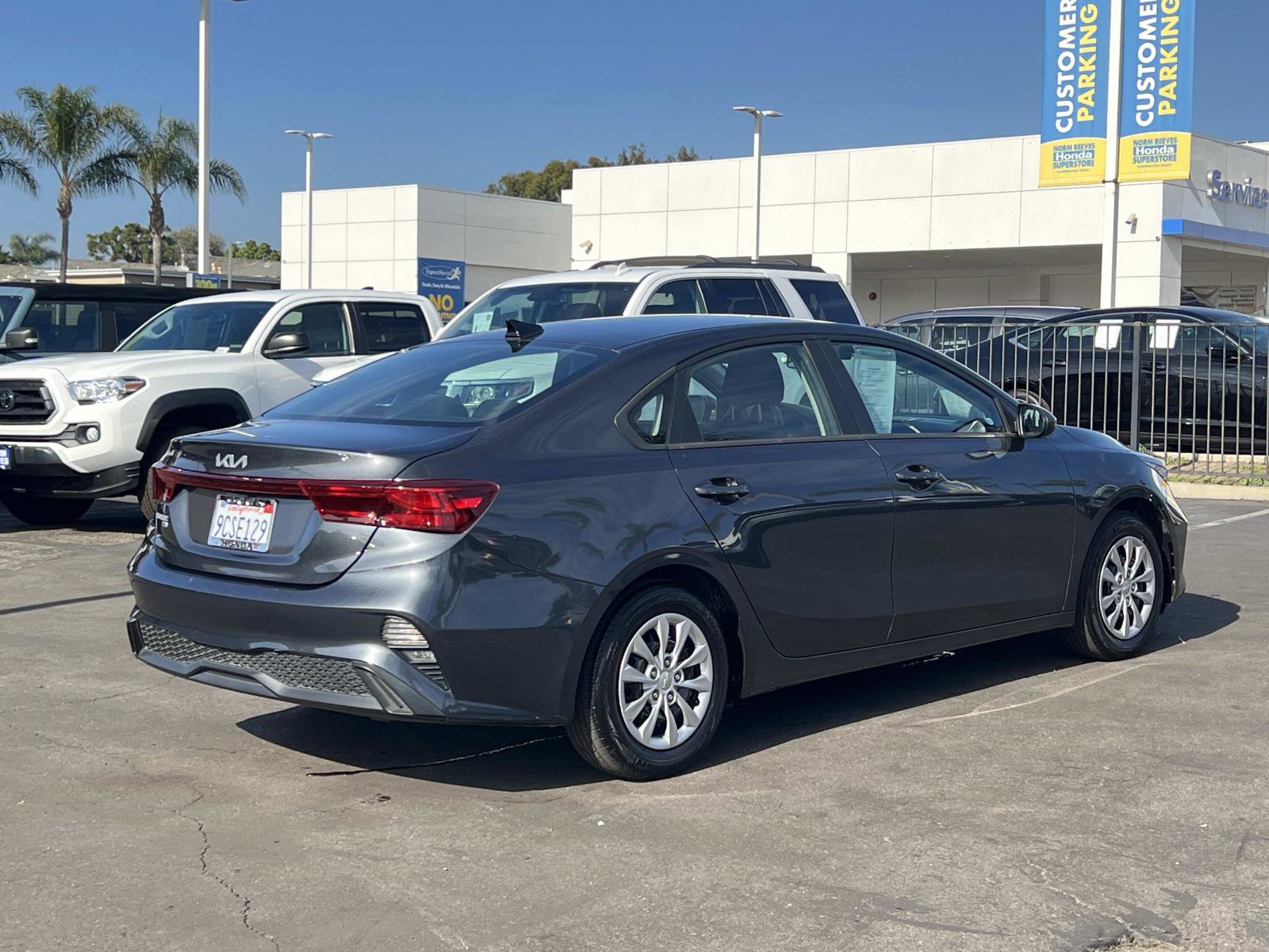 Used 2023 Kia Forte LX image 24
