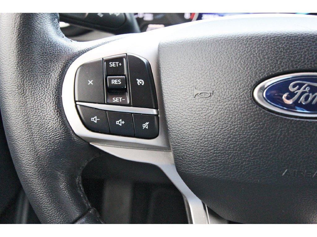 Used 2021 Ford Explorer XLT w/ Equipment Group 202A RWD image 22