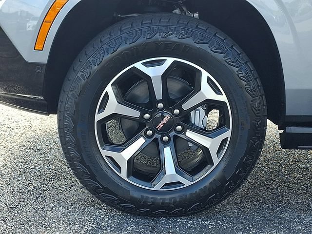 New 2026 GMC Yukon XL AT4 w/ AT4 Premium Plus Package AWD/4WD image 5