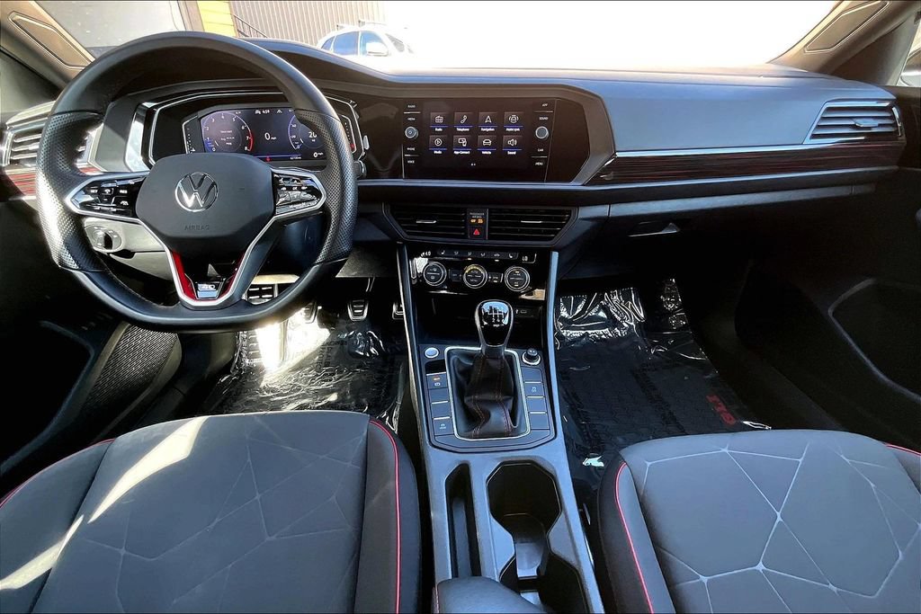 Used 2024 Volkswagen Jetta GLI 40th Anniversary Edition FWD image 15